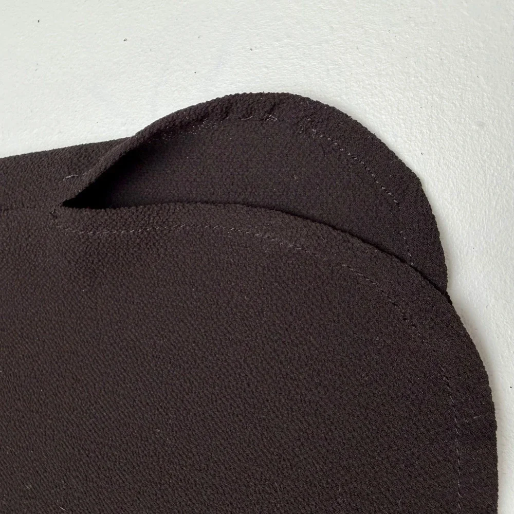 Womens Black Vneck Lightweight Blouse  Crepe layering normcore Basic Sz Medium - Picture 7 of 7